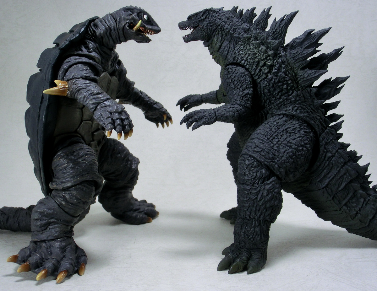 玩栗犬と、S.H.モンスターアーツ ガメラ (1996) | 玩栗犬 真ホビー